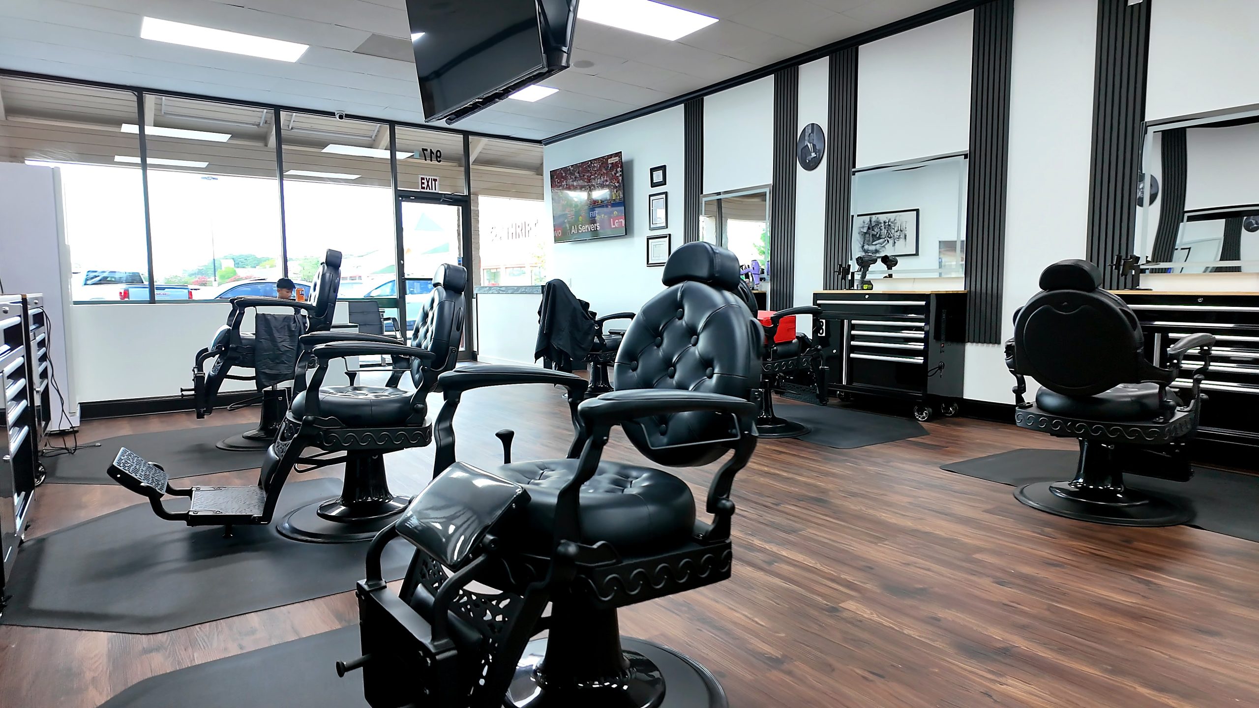 Cute Fellows salon