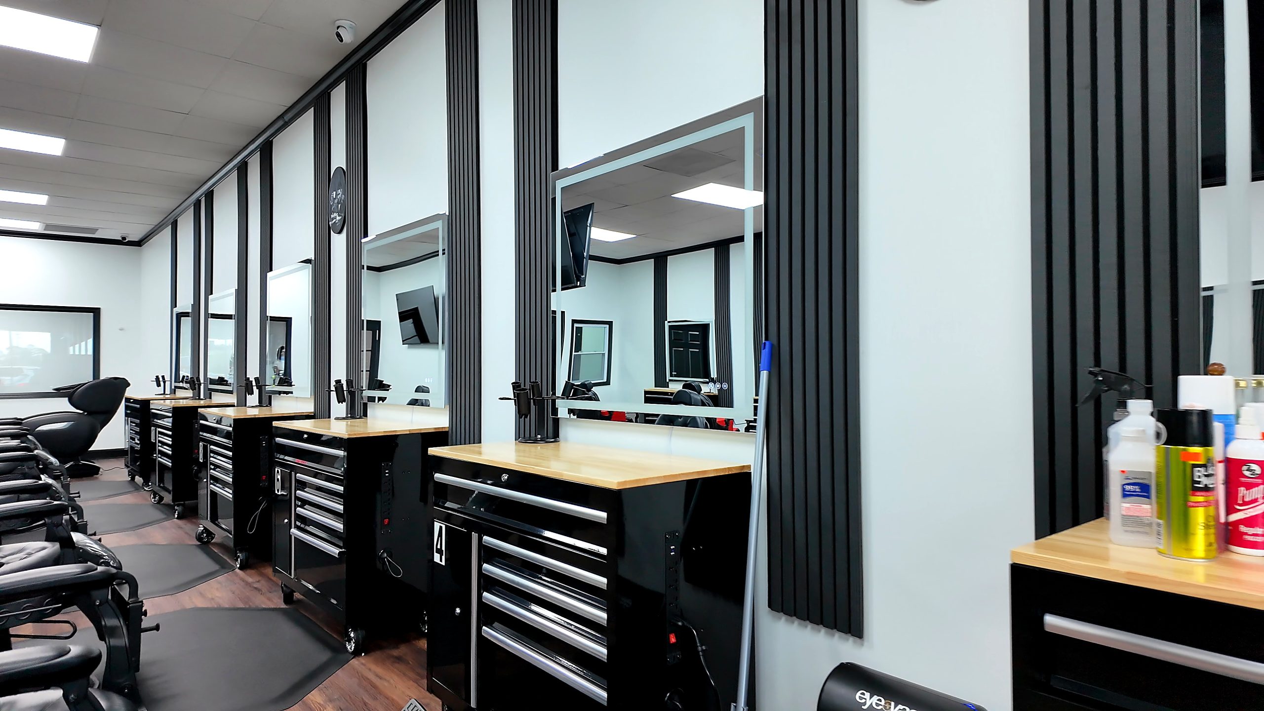 Cute Fellows salon